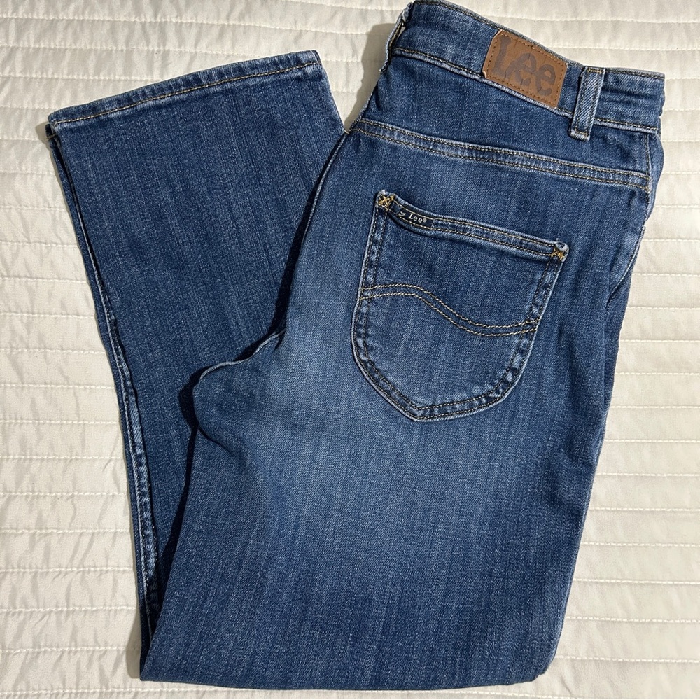 Lee Heritage Women’s Jeans Relaxed Fit Straight Leg High Rise 8M Med. Wash Crop